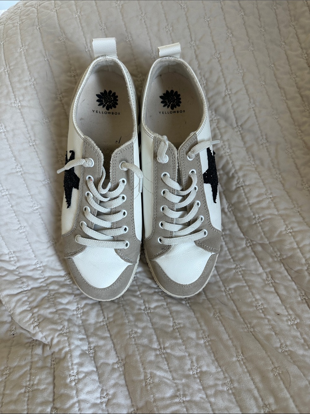Yellow Box Dillan White & Taupe Women's Low-Top Sneakers with Black Star - Picture 2 of 7